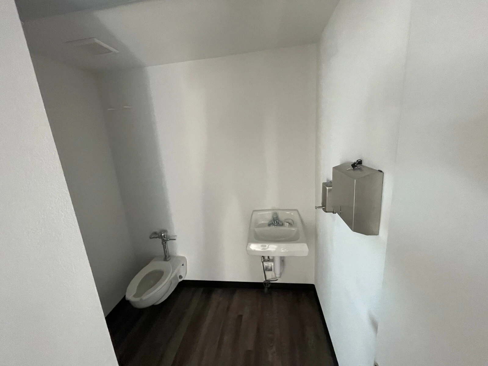 40ft Shipping Container Office with Restroom and HVAC System - Image 3